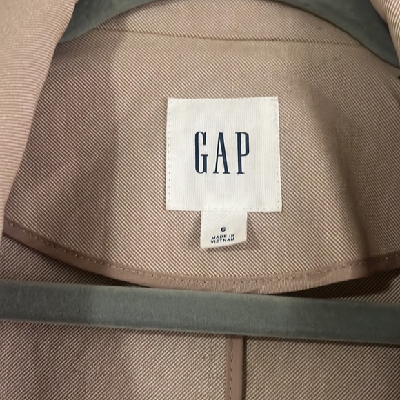 Gap Blazer - Summer ‘19 - Picture 2 of 6